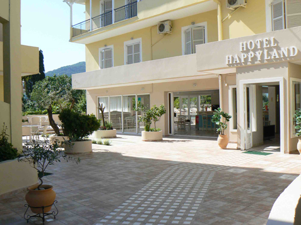 Welcome To Happyland Hotel Apartments
